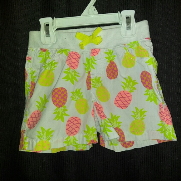 Jumping Beans White Pineapple Pattern Sborts - Picture 1 of 3